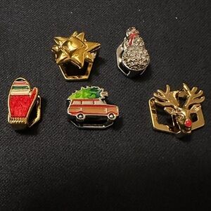 KEEP Collective 5-piece Christmas-themed charm bundle
